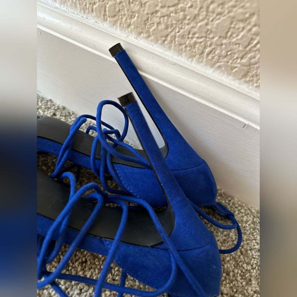 Heels - Picture 6 of 14